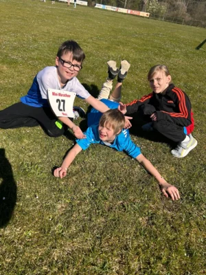 Erfolgreiche Premiere beim Crosslauf in Hoppenrade (Bild vergr&ouml;&szlig;ern)