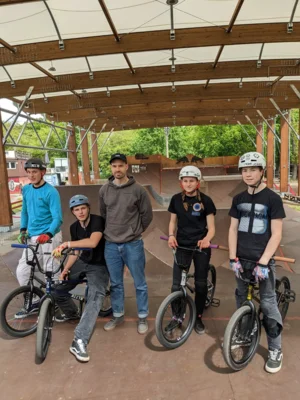 Neubrandenburger Nachwuchs-BMXer reißen Berliner Mellowpark ein (Bild vergr&ouml;&szlig;ern)