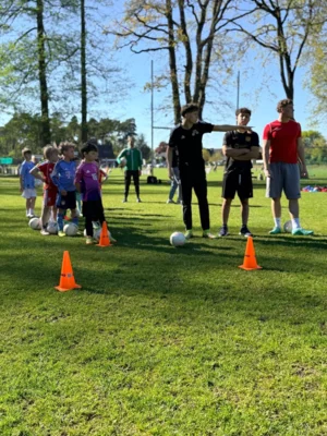 IGS Schüler leiten U8 Training !