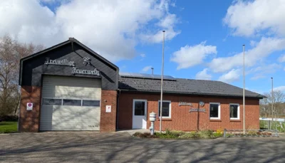 Feuerwehrgerätehaus Hollingstedt (Bild vergr&ouml;&szlig;ern)