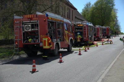 Große Bühlertalübung in Mittelfischach: Feuerwehren proben den Ernstfall im Küblersaal (Bild vergr&ouml;&szlig;ern)