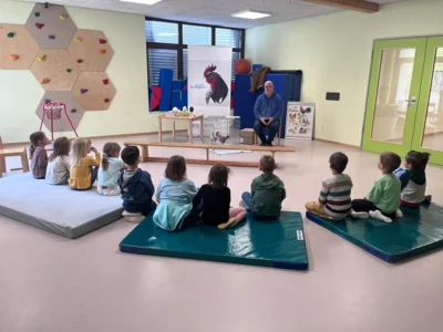 Kükenprojekt begeistert Kinder in der Kita „Felsenstein“ in Rockenberg (Bild vergr&ouml;&szlig;ern)