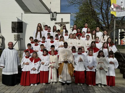 Priesterjubiläum 2026 Miltach (Bild vergr&ouml;&szlig;ern)