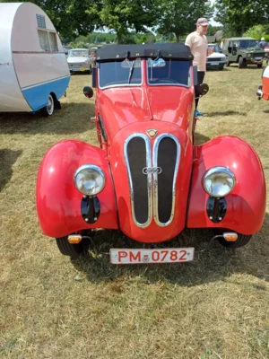 Pfingstsamstag Oldtimertreffen in Grebs (Bild vergr&ouml;&szlig;ern)