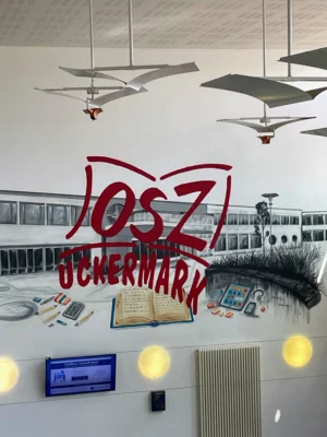 Foto zur Meldung: Neues Logo für's Foyer Foto zur Meldung: Neues Logo für's Foyer