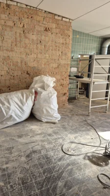 Arbeiten am Bürgerhaus Holzhausen gehen planmäßig voran (Bild vergr&ouml;&szlig;ern)