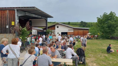 Viele Gäste erfordern ein erweitertes Veranstaltungsequipment (Bild vergr&ouml;&szlig;ern)