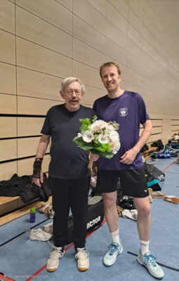 Meldung: Badminton kennt kein Alter