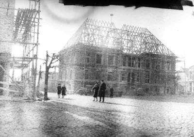 Foto: Calau, 1945: Blick auf das fast völlig zerstörte Rathaus. Foto: Archiv Stadt Calau Foto zur Meldung: 8. Mai: Stadt Calau erinnert an Kriegsende und Befreiung