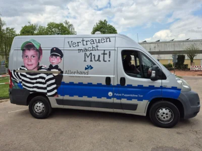 Polizeipuppenbühne zu Besuch an unserer Schule (Bild vergr&ouml;&szlig;ern)