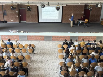 Holocaust-Überlebender Thomas Gabelin an der Gesamtschule Much (Bild vergr&ouml;&szlig;ern)