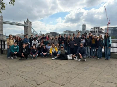 Foto zur Meldung: Zwischen Kreidefelsen und Großstadtflair: Neuntklässler auf Englandfahrt