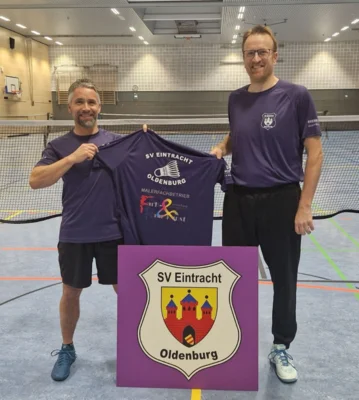 Meldung: Neue Trikots für die Badminton-Abteilung