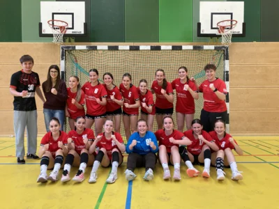 Weibliche B - im zweiten Anlauf die Qualifikation zur Oberliga gepackt (Bild vergr&ouml;&szlig;ern)