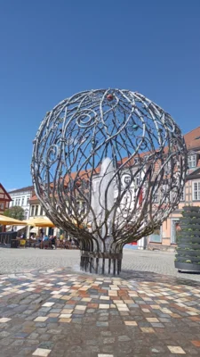 Marktplatz von Waren/Müritz (Foto: Pia H., 6b) (Bild vergr&ouml;&szlig;ern)