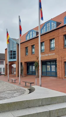 Foto: Ab dem 1. Juni 2026 ist das Ordnungsamt wieder im Amtsgebäude untergebracht (Foto: AmtFA Andreas Hansen) Foto zur Meldung: Rückumzug des Ordnungsamtes in die Hafenstraße 23 in Wyk