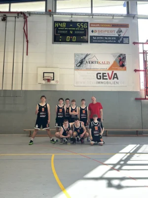 Spiel gegen ESV Lokomotive Pirna (Bild vergr&ouml;&szlig;ern)