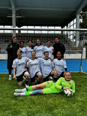 U15-Fußballerinnen des Lessing-Gymnasiums ziehen ins Landesfinale NRW ein (Bild vergr&ouml;&szlig;ern)