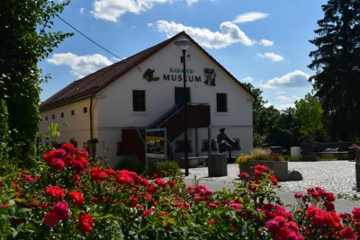 Aussenansicht vom Karasek-Museum/Tourist-Information Seifhennersdorf