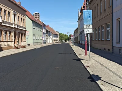 Fahrbahnsanierung in Genthin (Bild vergr&ouml;&szlig;ern)