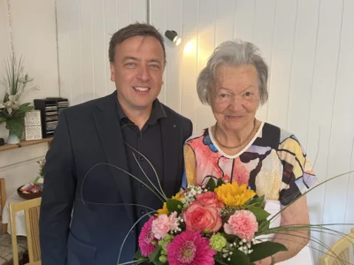 100. Geburtstag (Bild vergr&ouml;&szlig;ern)