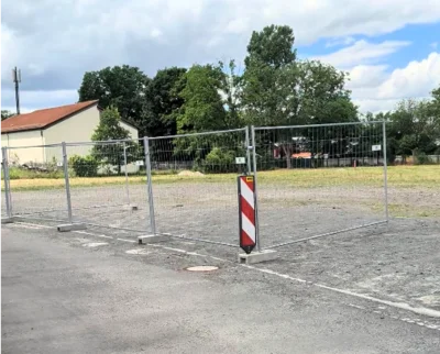 Pflegedienst Holzhäuser beginnt Bau - Kein Parken auf Fläche mehr möglich