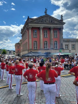 Mit Musik durch die Innenstadt – unterwegs für das Jubiläum der PWG 1956 (Bild vergr&ouml;&szlig;ern)