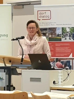 Ministerin Mittelstädt eröffnet drittes Parlament der Dörfer