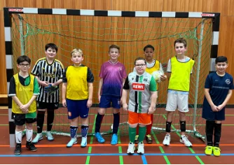 Gymnasium Langenhagen und der SCL weiten Kooperation aus (Bild vergr&ouml;&szlig;ern)