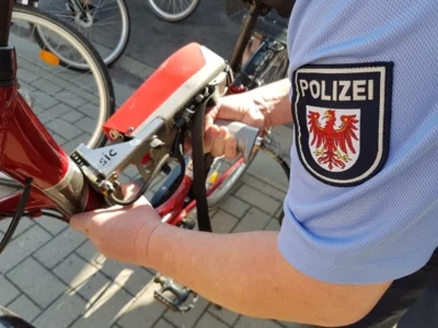 Fahrradcodierung auf dem Wusterhausener Rathausplatz