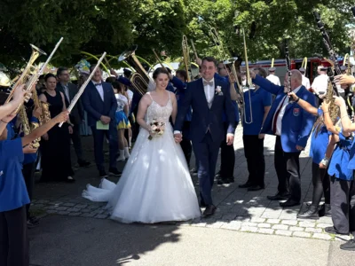 Ein Festakt, ein Festumzug, ein Fest der Liebe - der TSG-Musikzug mittendrin (Bild vergr&ouml;&szlig;ern)