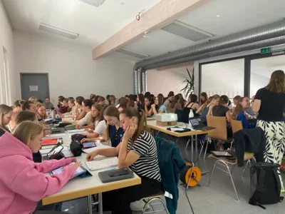 Meldung: Große Nachfrage bei der Kari-Ausbildung weiblich
