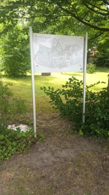 Wegweiser für den Evangelischen Weinberg-Friedhof