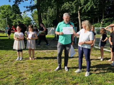 Kleine Körner, große Wirkung: Spende für unseren Schulverein (Bild vergr&ouml;&szlig;ern)