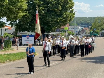 TSG-Musikzug beim Festumzug in Wangen (Bild vergr&ouml;&szlig;ern)