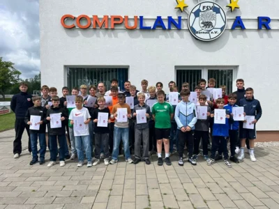 Ausbildungslehrgang: 41 neue Schiris! (Bild vergr&ouml;&szlig;ern)