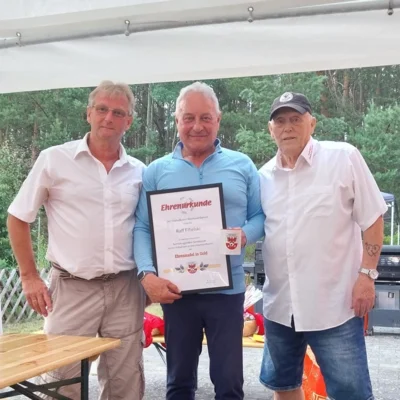 Ralf Fifielski mit Ehrennadel in Gold ausgezeichnet (Bild vergr&ouml;&szlig;ern)