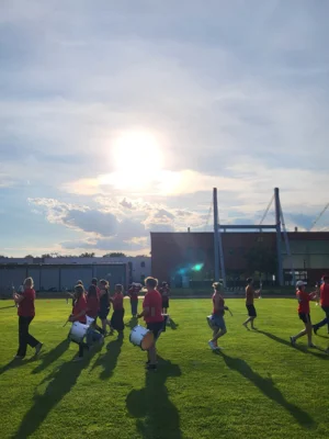 Wenn die Sonne langsam untergeht und das Training noch nicht vorbei ist (Bild vergr&ouml;&szlig;ern)