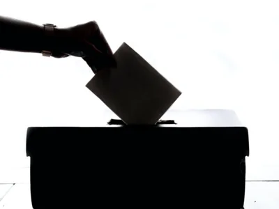 Meldung: Öffentliche Bekanntmachung der zugelassenen Wahlvorschläge für die Wahl des Bürgermeisters in der Stadt Wilkau-Haßlau