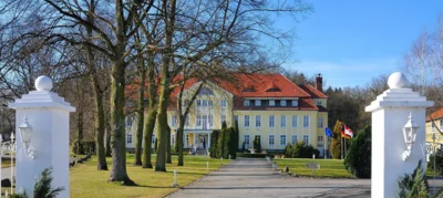 Schloss Wulkow, Foto: Matthias Lubisch (Bild vergr&ouml;&szlig;ern)