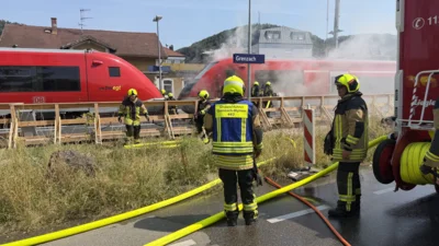 Brand in Triebwagen am Bahnhof Grenzach (Bild vergr&ouml;&szlig;ern)