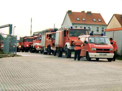 Im Sommer 1996 zog die Freiwillige Feuerwehr Pritzwalk mit dem Fuhrpark ins neue Gerätehaus am Standort Havelberger Straße um. Foto: Stadt Pritzwalk (Bild vergr&ouml;&szlig;ern)