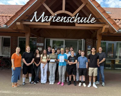Klasse 9b spendet Klassenkasse an die Kinderkrebshilfe Vechta