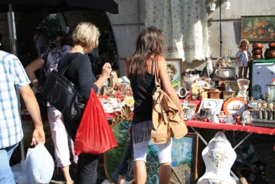 Meldung: Flohmarkt beim Teuschetzer Stoudtfest: Stöbern, entdecken und Schätze finden!