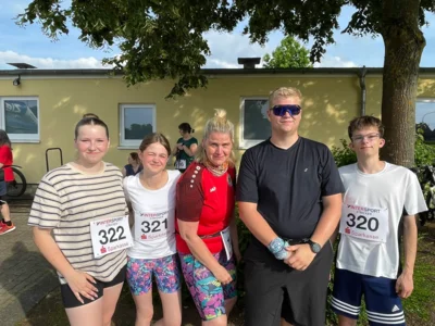 Dangerous Dynamos mit Ina beim Etappenmarathon 2026 (Foto: privat) (Bild vergr&ouml;&szlig;ern)