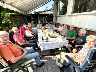 Gesundheitssport: Sommerabend der Gruppe (Bild vergr&ouml;&szlig;ern)