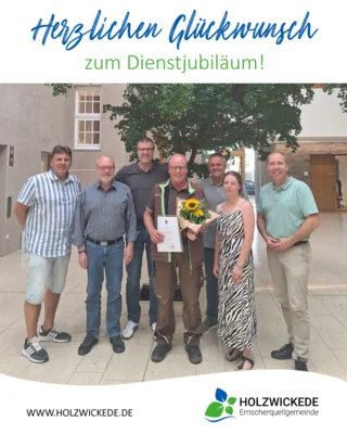 Foto: Gemeinde Holzwickede (v.l. Personalratsvorsitzender Wolfgang Kücking, Andreas Schröder, 1. Beigeordneter Bernd Kasischke, Bernd Partmann, Kämmerer Andreas Heinrich, Janice Engler, Bürgermeister Till Knoche)