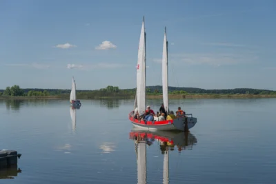 Foto: Segeln auf dem Rangsdorfer See © Gemeinde Rangsdorf Foto zur Meldung: Wassersport am Rangsdorfer See