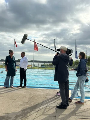 NDR dreht im Freibad – Ausstrahlung des Beitrags am 13. September (Bild vergr&ouml;&szlig;ern)