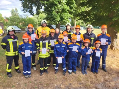 Kinder- und Jugendflamme bei der Jugendfeuerwehr (Bild vergr&ouml;&szlig;ern)